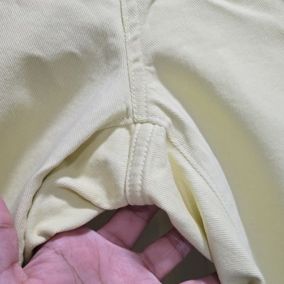 Izod Yellow Denim Capris Woman's size 14 - Picture 6 of 15